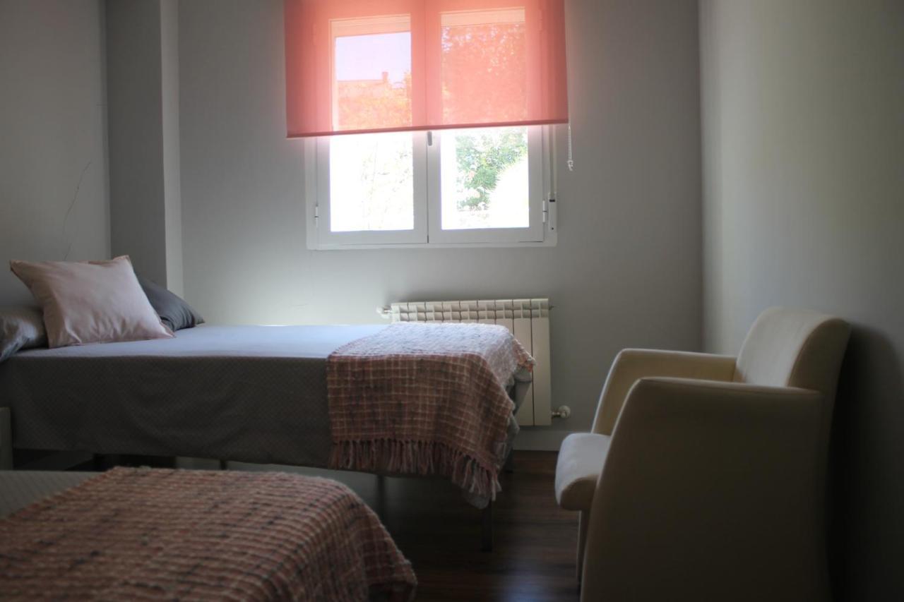 Amplio Apto Con Patio Privado Aranjuez Buitenkant foto