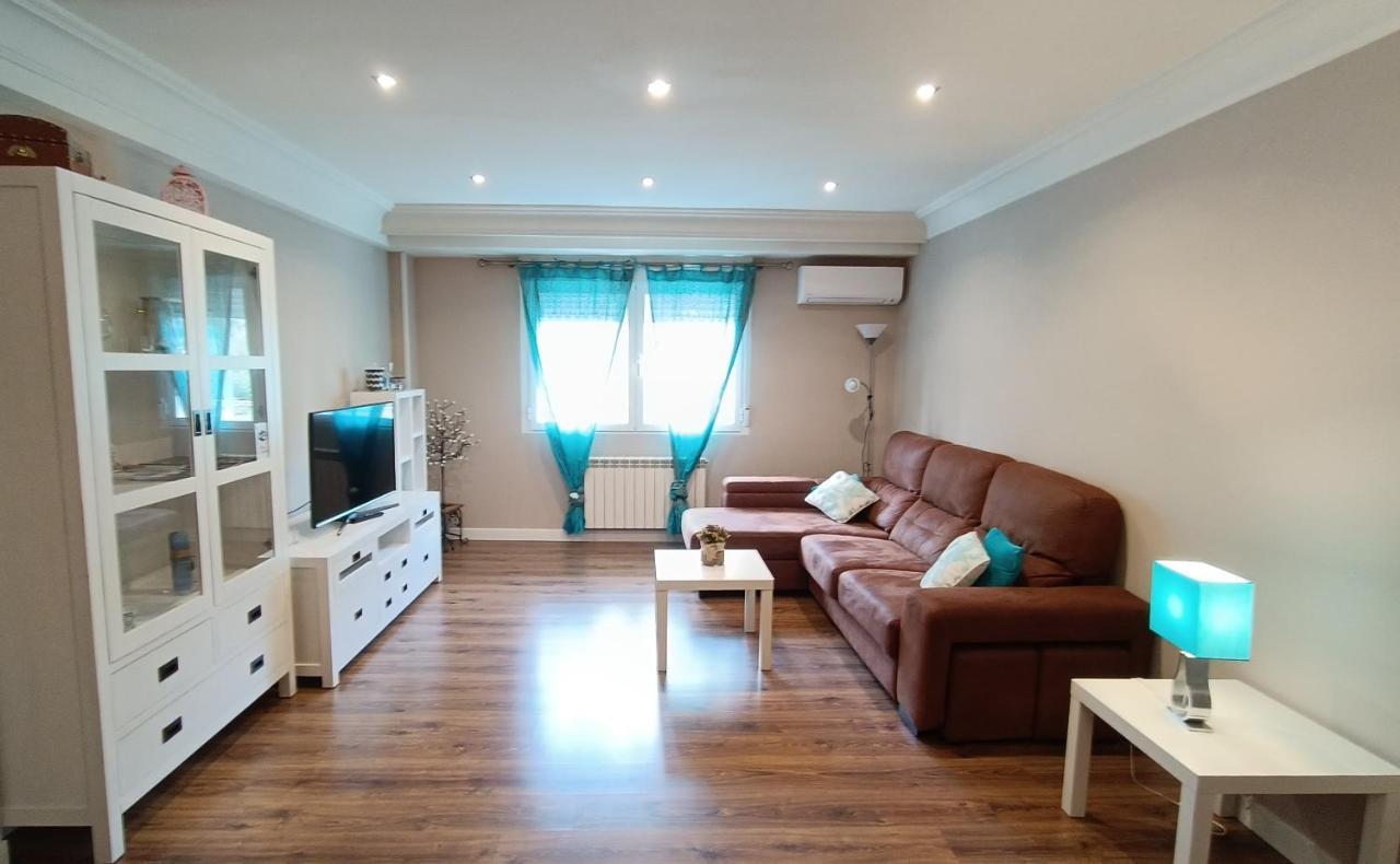 Amplio Apto Con Patio Privado Aranjuez Buitenkant foto